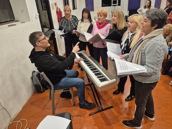 CORO SILVER A BENEFICIO