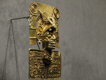 Además de los objetos valiosos