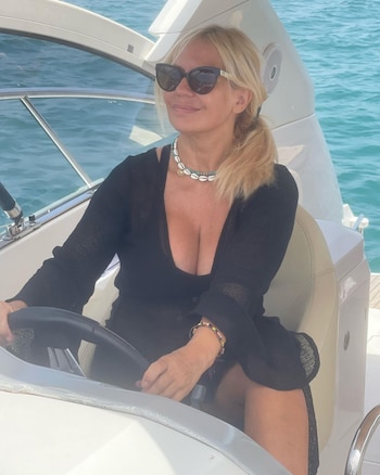 Las lujosas vacaciones de Nora