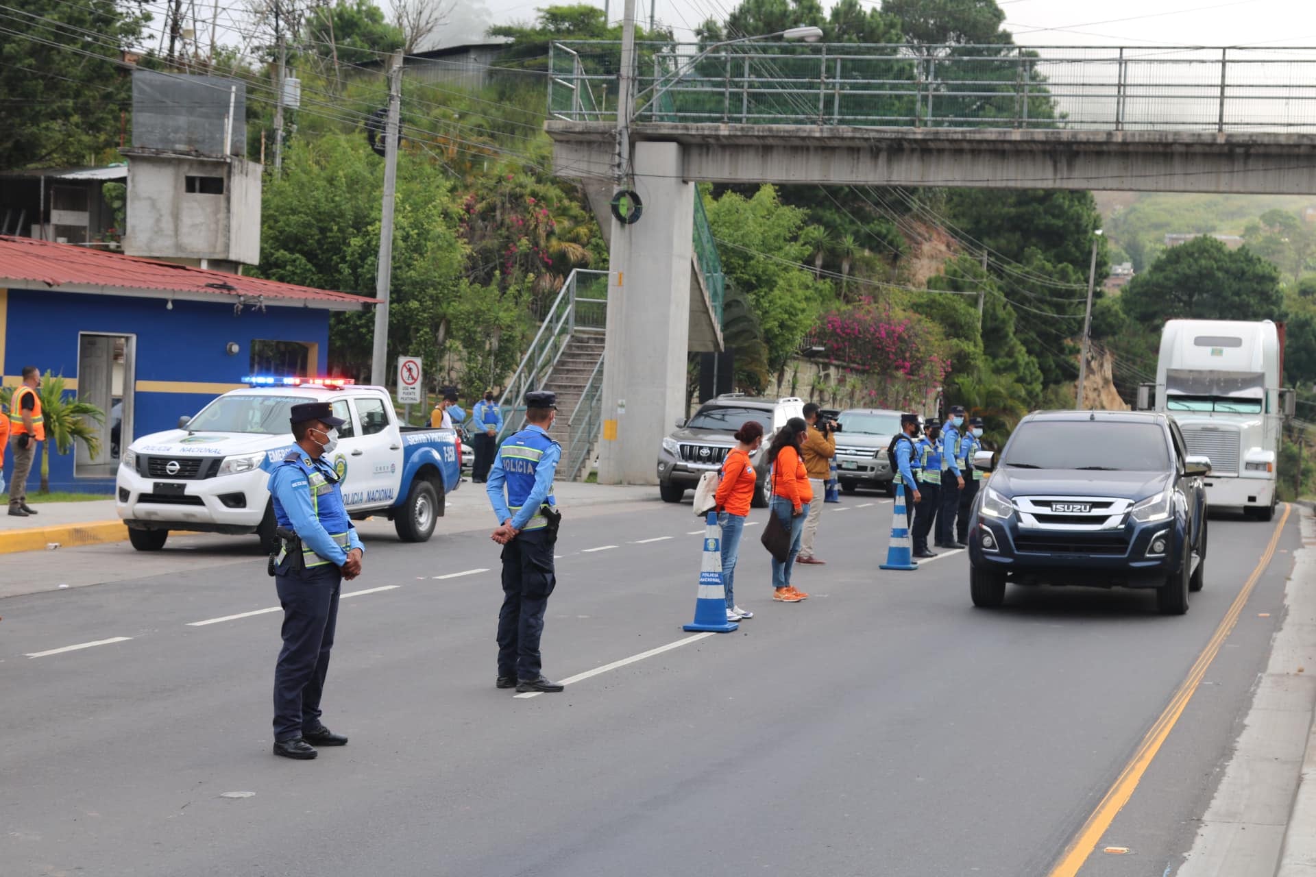 La DNVT llama a los conductores a respetar los límites de velocidad y utilizar el cinturón de seguridad durante sus desplazamientos. (Foto: Redes sociales)