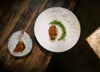 Pechuga de perdiz salvaje marinada