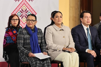 Diferentes funcionarios del Gobierno de