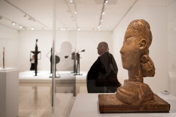 Diversas piezas en diversos materiales