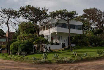 Los clásicos de la arquitectura pinamarense (Diego Medina)