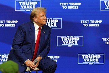 El candidato presidencial republicano y expresidente estadounidense Donald Trump celebra un acto de campaña en Oaks, Pensilvania, EE. UU., el 14 de octubre de 2024. REUTERS/David Muse/Foto de archivo