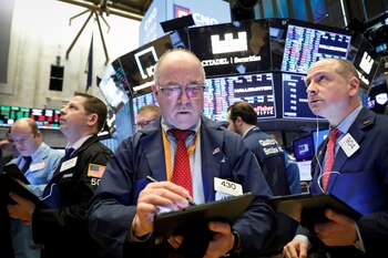 A los problemas financieros domésticos,