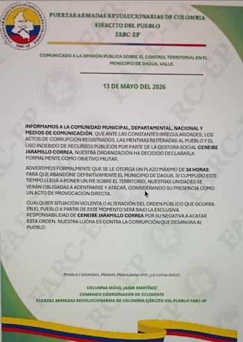 En el panfleto difundido por la Columna Móvil Jaime Martínez de las FARC-EP se declaró como “objetivo militar” a la gestora social de Dagua y se le dio un plazo de 24 horas para abandonar el municipio - crédito @LAMONJACALI/X