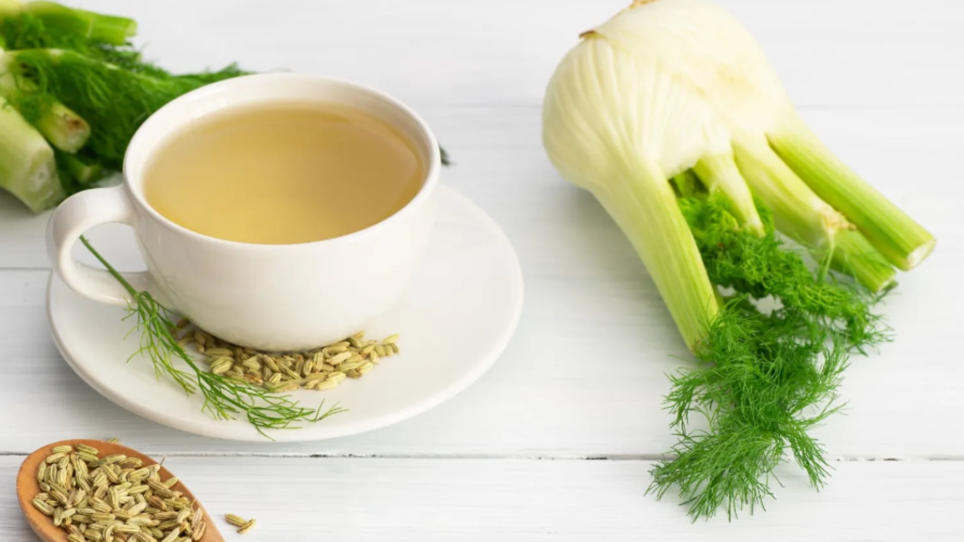 El hinojo contiene compuestos como anetol, fenchona y estragol, que le confieren sus propiedades y aroma característico. (Shutterstock)