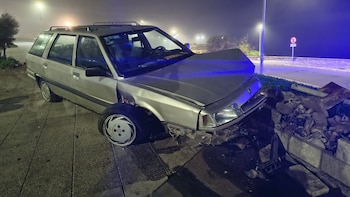 Le quitó el auto a su amigo, perdió el control y chocó contra un paredón en Mar del Plata: el vehículo no tenía patente ni VTV