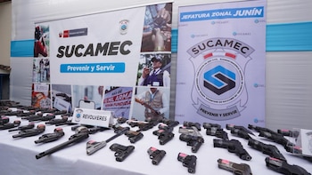 Presentan más de 350 armas incautadas en Junín tras acciones de control y fiscalización. (Foto: X/@SucamecPeru)