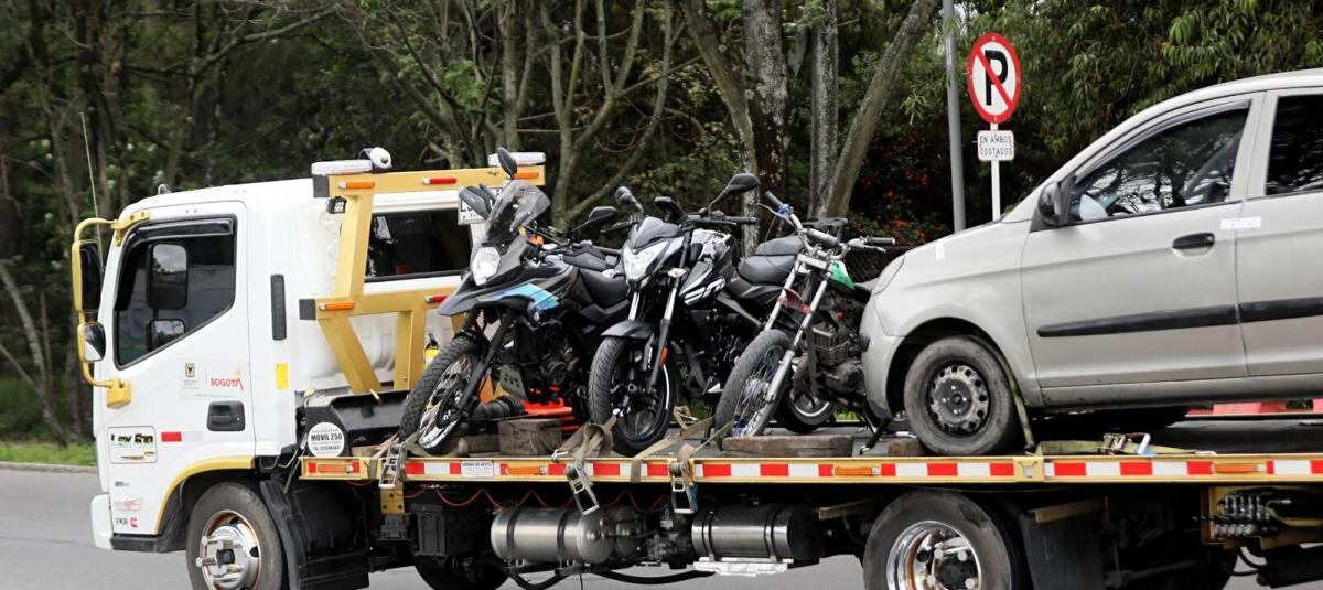 Servicios de grúas y patios para vehículos inmovilizados presentaron alzas; los valores varían según el tipo de vehículo y los días de almacenamiento- crédito Colprensa