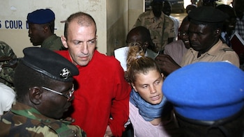 El Arca de Zoé: cómo cayó la falsa ONG humanitaria que intentó secuestrar a más de cien niños africanos para venderlos en Francia