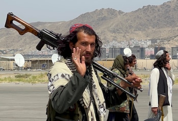 “Los talibanes cooperaron para facilitar la salida de ciudadanos estadounidenses y residentes permanentes legales en vuelos chárter” (Foto: REUTERS)