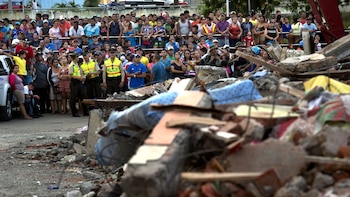 Corrupción y falta de transparencia: diez años después del terremoto en Ecuador, las zonas afectadas siguen esperando la reconstrucción
