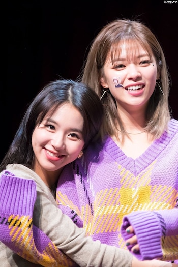 Jeongyeon y Chaeyoung, integrantes de TWICE