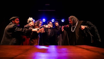 "Mientras los filósofos duermen" se