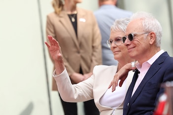 La pareja superó desafíos familiares y profesionales, apostando por la adopción y el apoyo incondicional a sus hijas (REUTERS/Mario Anzuoni)