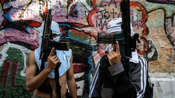 "Aparecen grupos criminales armados y las armas son provistas ilegalmente desde EE. UU.", mencionó el doctor en Ciencias Políticas (Foto: AFP)