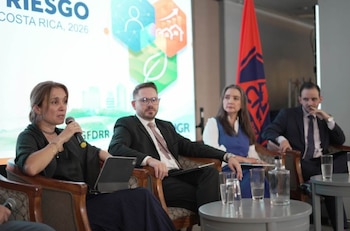 La reconstrucción resiliente fue uno de los ejes del foro para reducir la vulnerabilidad y evitar la repetición de desastres tras las emergencias./ (CNE)