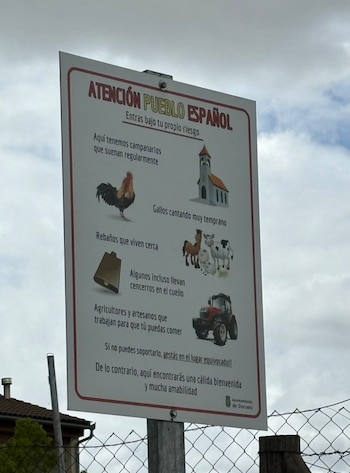 Un cartel en Duruelo, Segovia,