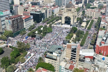 A través de mensajes durante la jornada, la presidenta expresa su gratitud por el respaldo mostrado desde diferentes regiones