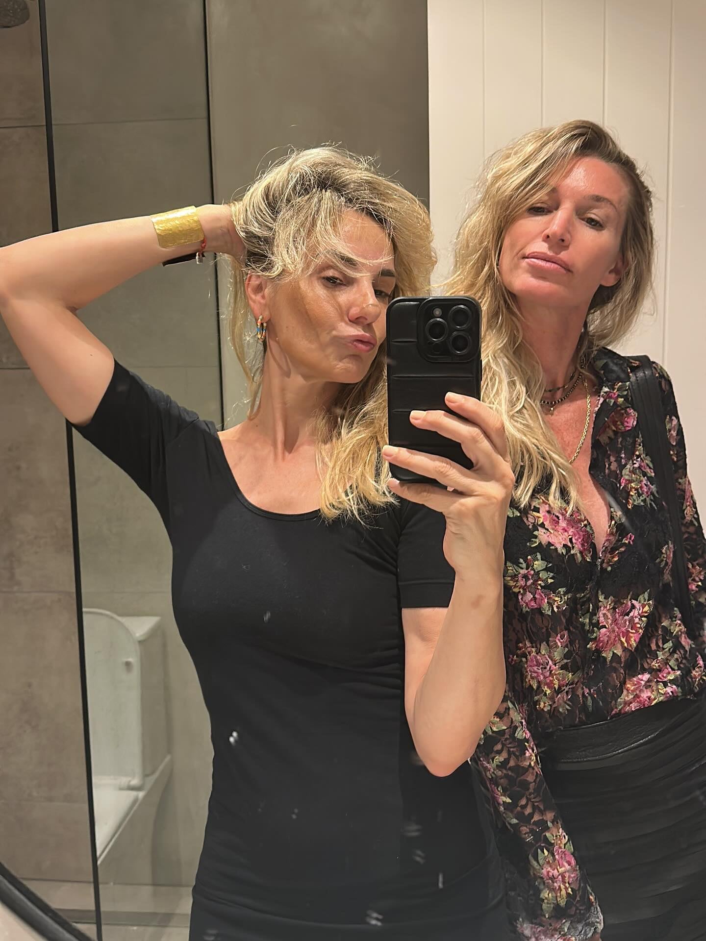 La actriz aprovechó sus vacaciones en Punta del Este para encontrarse con amigas