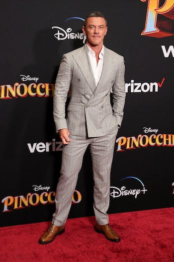 Luke Evans destaca la importancia del ejemplo de su padre, la generosidad familiar y el valor de los lazos afectivos por encima del éxito profesional (REUTERS/Mario Anzuoni)