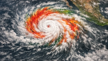 Tormenta tropical Elida se forma a partir de la depresión tropical Cinco-E, onda tropical 19 persiste sobre el sureste mexicano