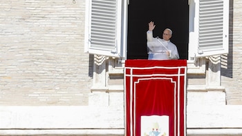 El Papa León XIV mantiene su agenda y actividades habituales este lunes a la espera de la operación