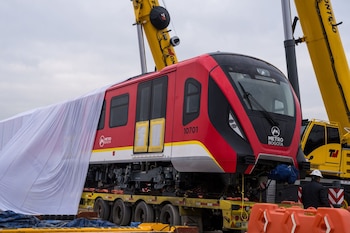 Sexto tren del metro llegó