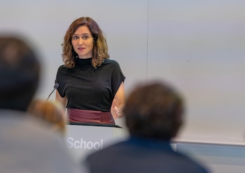 La presidenta de la Comunidad