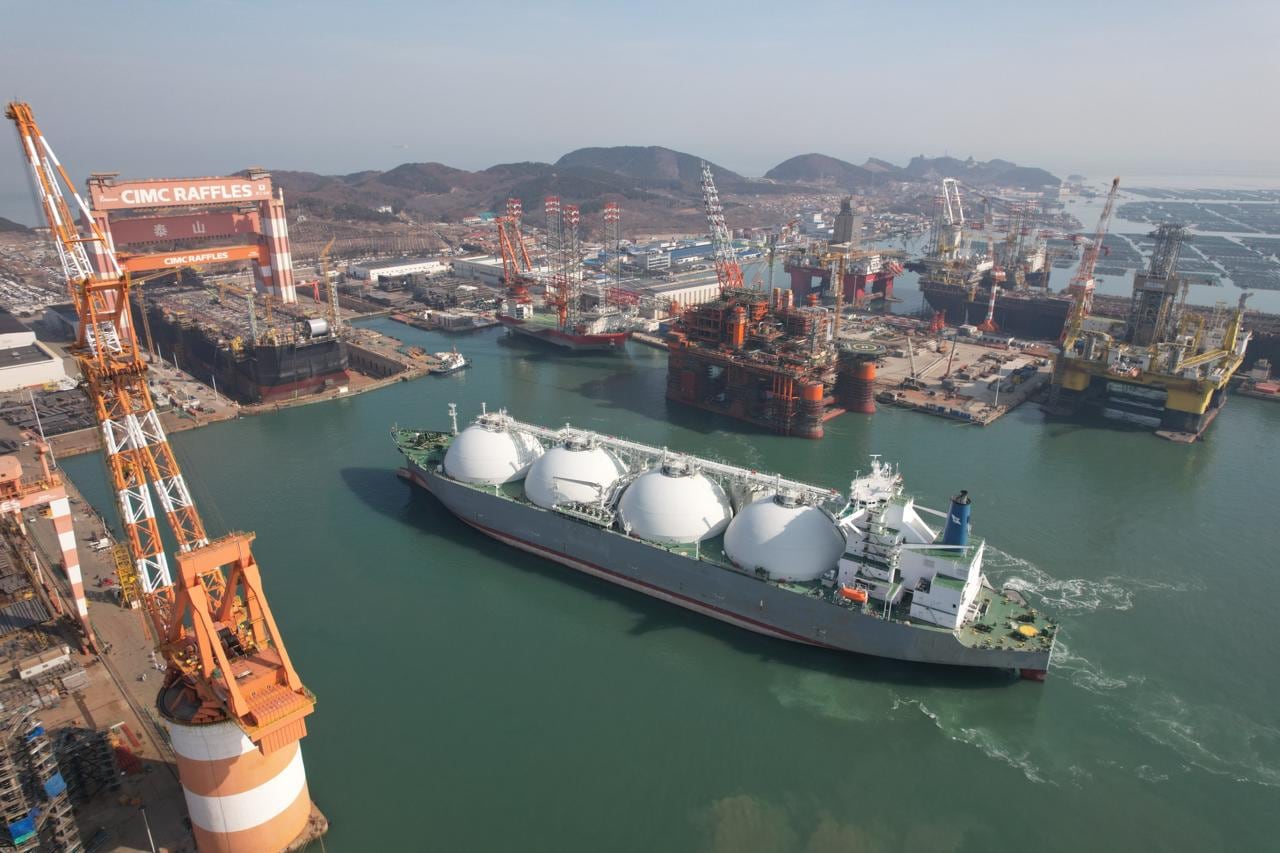 Southern Energy —propiedad de Pan American Energy y Golar LNG— instalará una barcaza en el Golfo de San Matías, en Río Negro, destinada a la producción de Gas Natural Licuado (GNL)