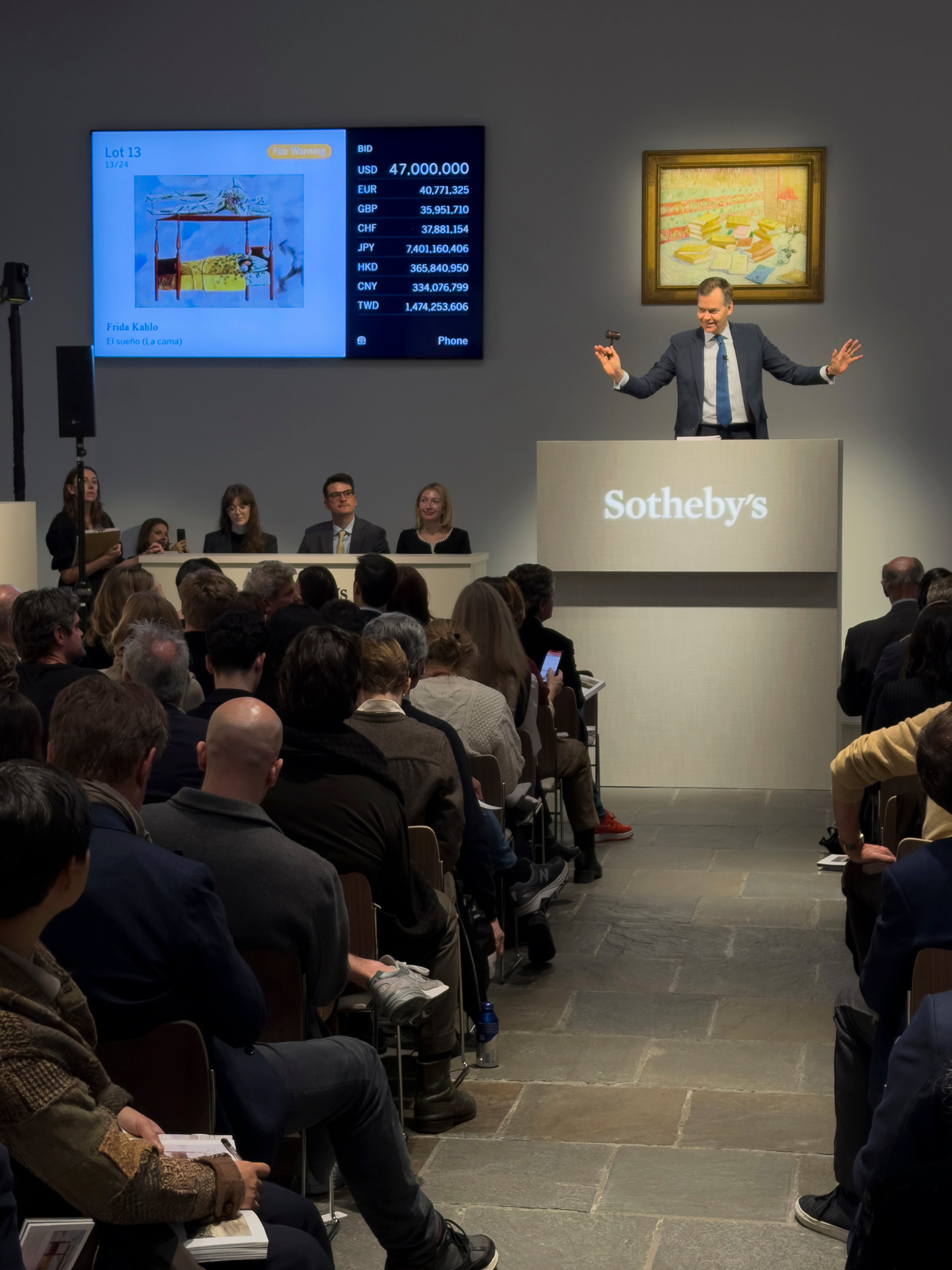 Las casas de subastas, museos y coleccionistas determinan la validación económica de las trayectorias artísticas. (Tony Cenicola/The New York Times)