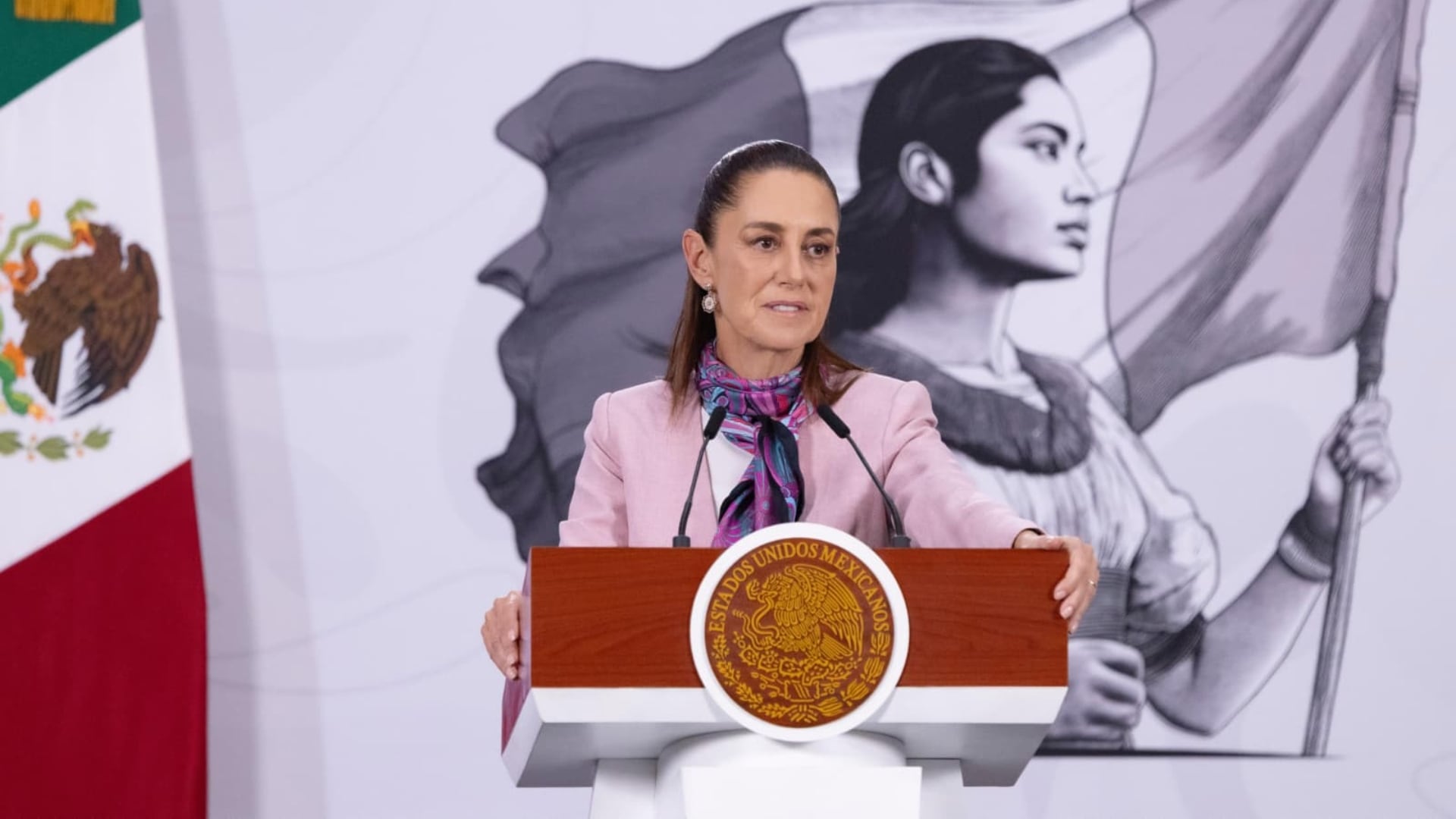 Claudia Sheinbaum durante la mañanera de este 23 de abril en Palacio Nacional. (Presidencia)