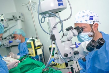 El equipo internacional de médicos