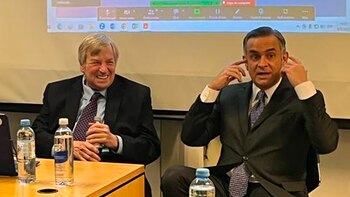 Dick Morris en la charla