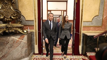 La propuesta de Feijóo al PNV y Junts de montar un Gobierno interino para convocar “elecciones inmediatas” queda en nada: los socios siguen viendo a Vox en la ecuación