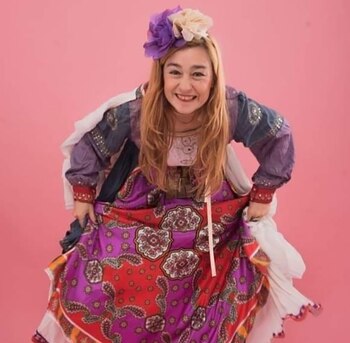 Ella y los hermanos vivían