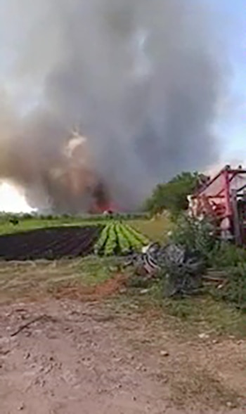 Una columna de humo denso