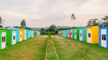 El Salvador ampliará crédito con el BCIE para facilitar el acceso a casa propia a jóvenes, mujeres y salvadoreños en el exterior