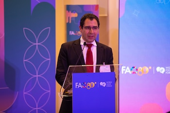 El presidente del Instituto Salvadoreño del Café, Mauricio Sansivirini, presentó los avances agrícolas del país en Italia. (Foto cortesía FAO El Salvador)