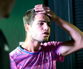 Carlos Alcaraz con una picadura