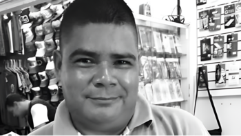 Por negarse a poner “Coqueta”,