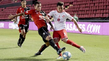 Colón ante Independiente, por una