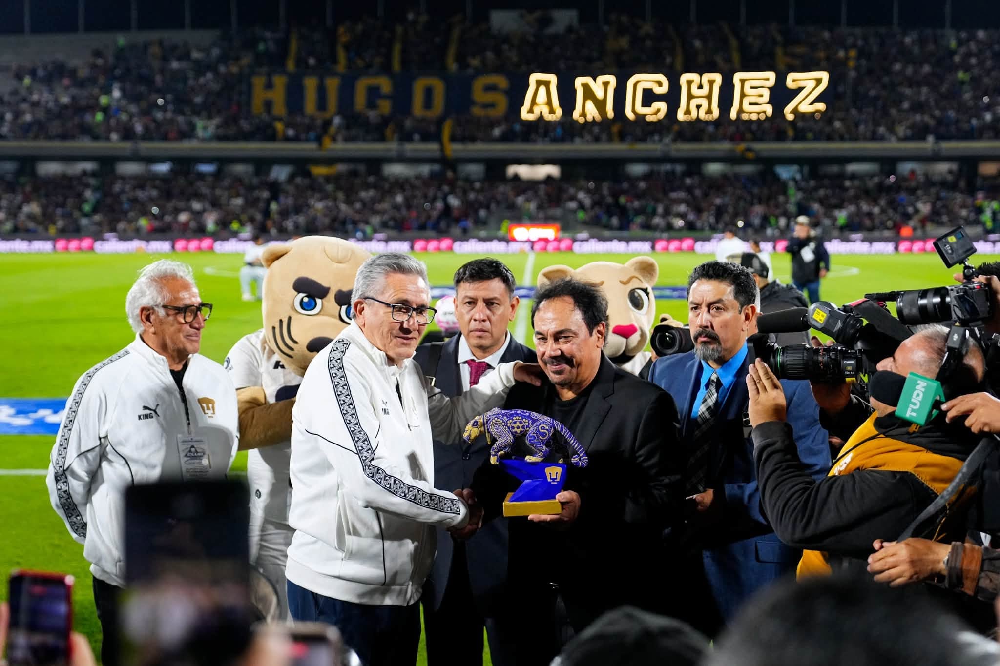 Pumas empata con Tigres y amarga el homenaje a Hugo Sánchez en CU
