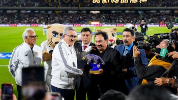 Pumas empata con Tigres y amarga el homenaje a Hugo Sánchez en CU