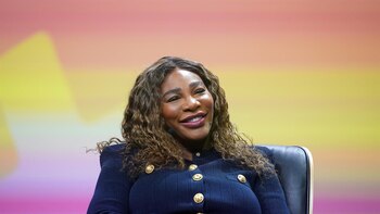 La estadounidense Serena Williams arroja