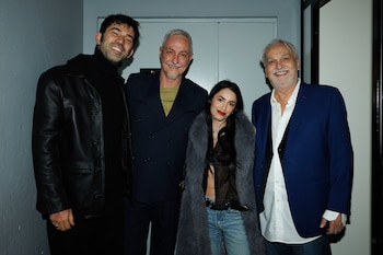 Lali Espósito y Pedro Rosemblat visitaron a Pedro Aznar y David Lebón en los camarines del Movistar Arena antes de los shows del regreso de Serú Girán (Crédito: Guido Adler)