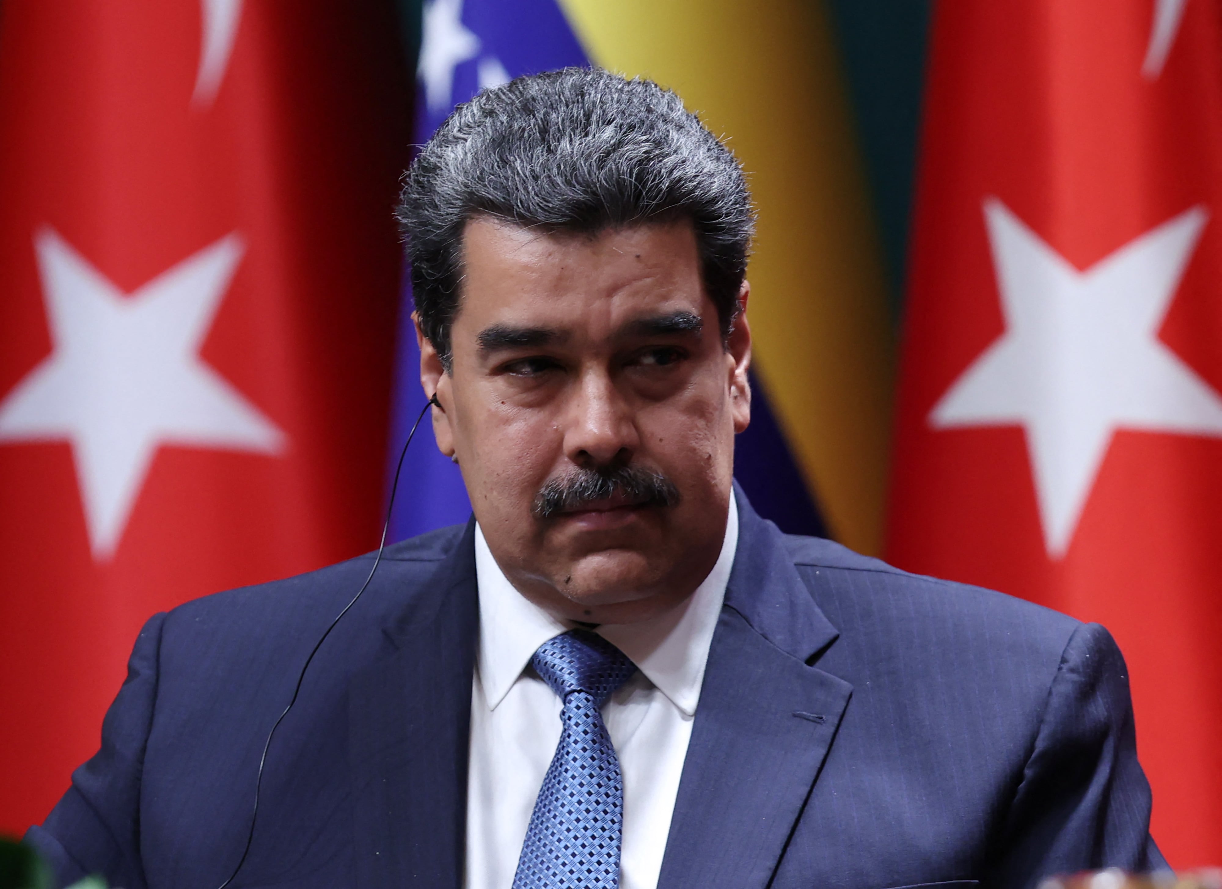 Bajo su gobierno, Venezuela ha enfrentado un colapso económico y un deterioro institucional prolongado. (Photo by Adem ALTAN / AFP)