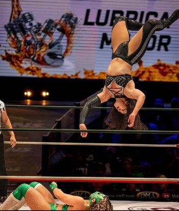 La función del martes 17 de junio marca el inicio de los eventos internacionales del CMLL; participarán estrellas de Japón, Estados Unidos, Inglaterra y México. (Instagram @perse.am)